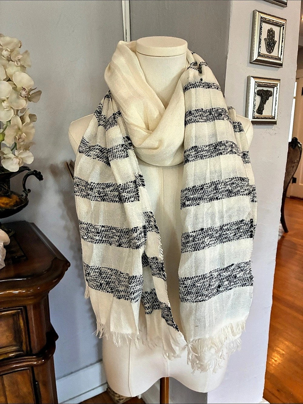 Beautiful Striped Fringe Scarf in Cream & Black Like New